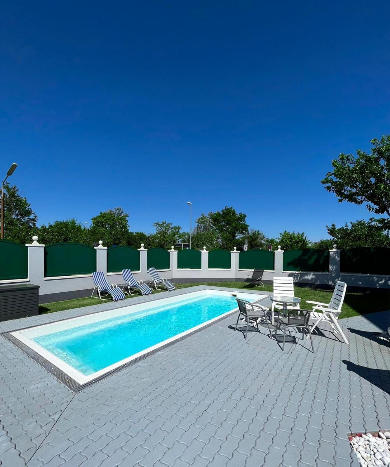 Atemberaubendes Apartment + Pool Vienna Esterno foto